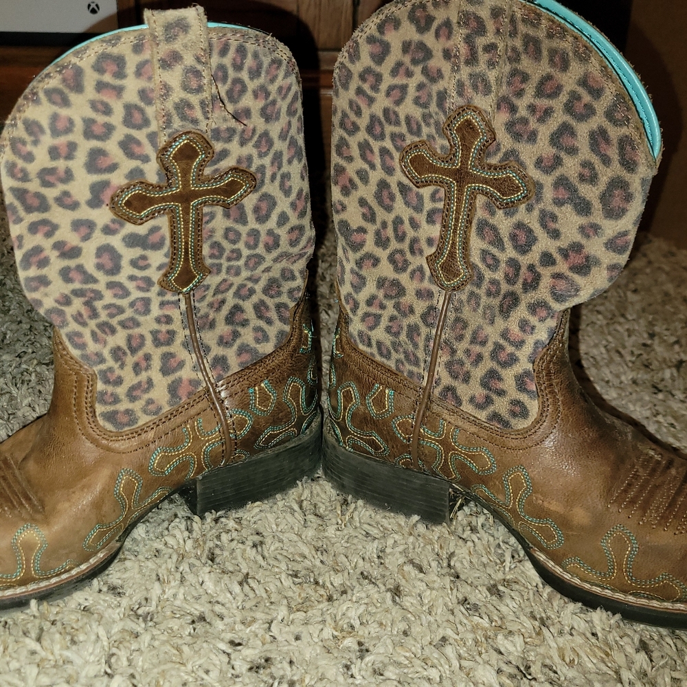 Children's size 1 Ariat Boots